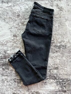 Levi's Women's 711 Black Frayed-Hem Skinny Warm Jeans